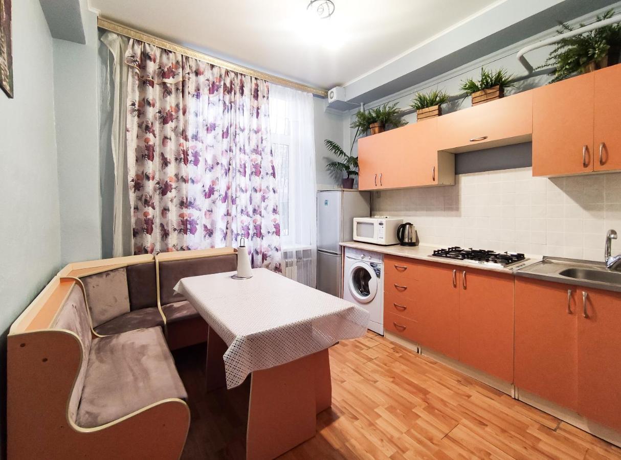 Nadezhda Apartments On Abylay Khan Ave 121 Αλμάτι Εξωτερικό φωτογραφία
