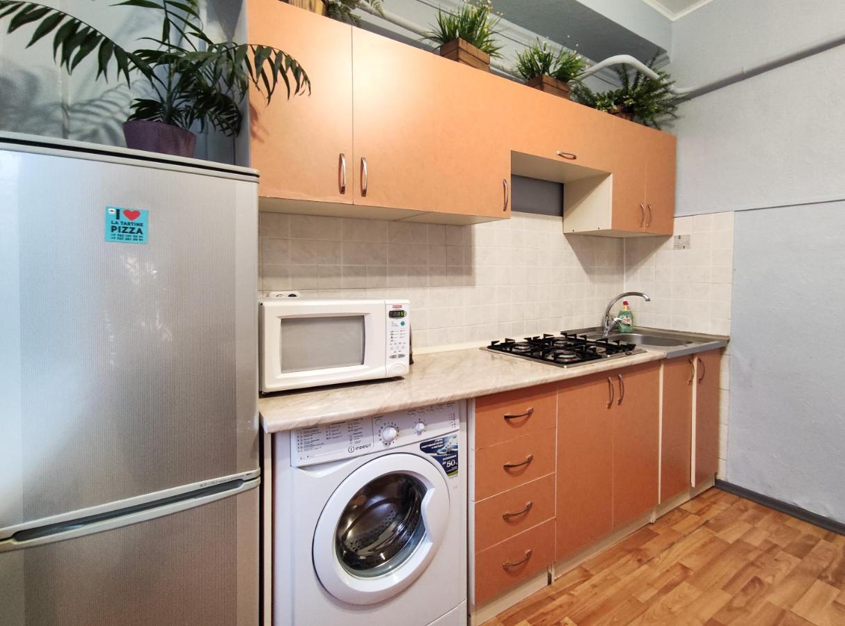 Nadezhda Apartments On Abylay Khan Ave 121 Αλμάτι Εξωτερικό φωτογραφία
